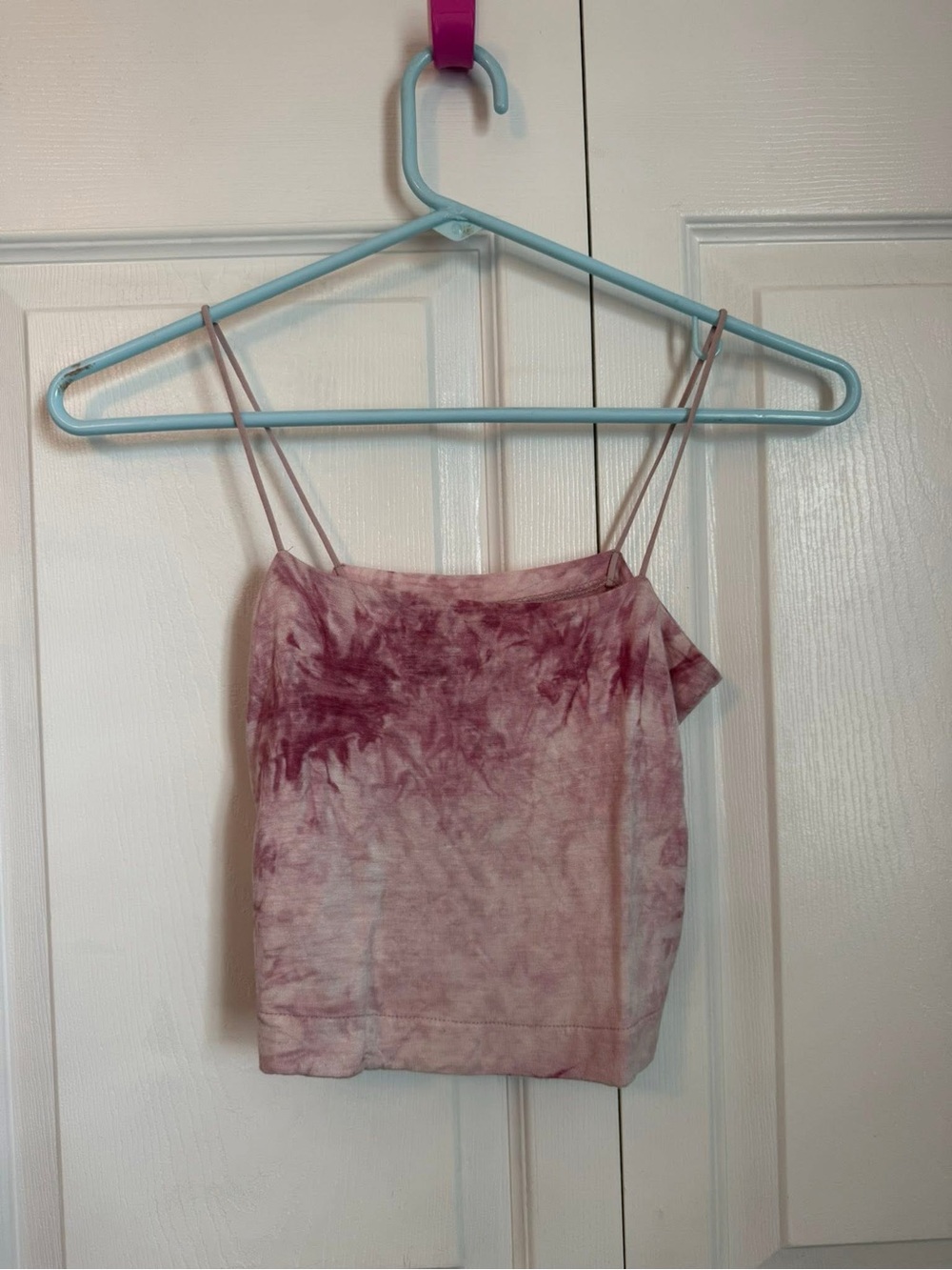 AE Tie-Dye Spaghetti Strap Tank Top — Pink